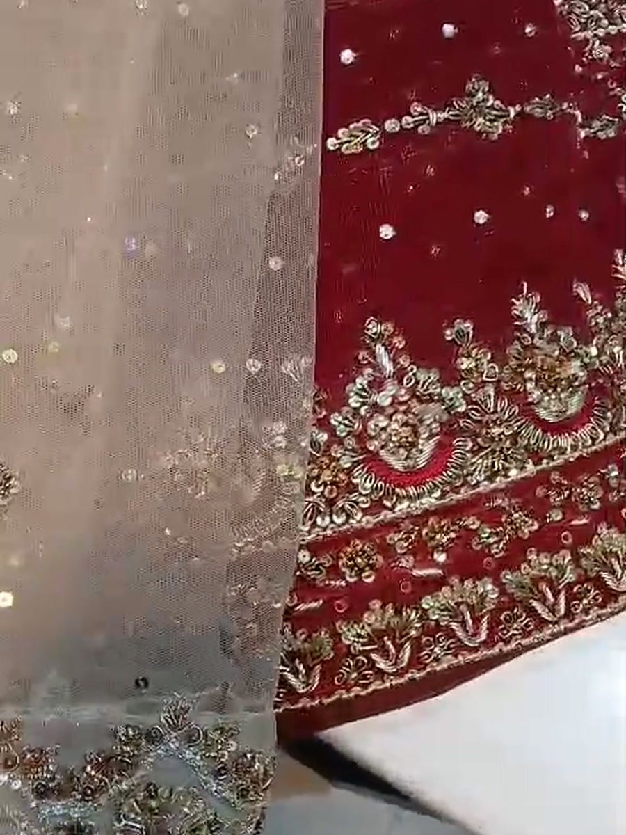 What Colour Do Pakistani Brides Wear? Barat, Walima, Nikkah and Mehndi